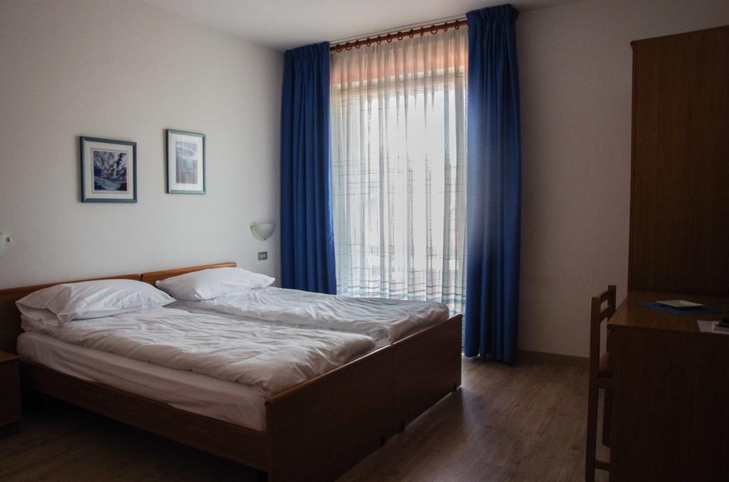 Hotel Villa Al Vento Torbole Sul Garda Exterior photo