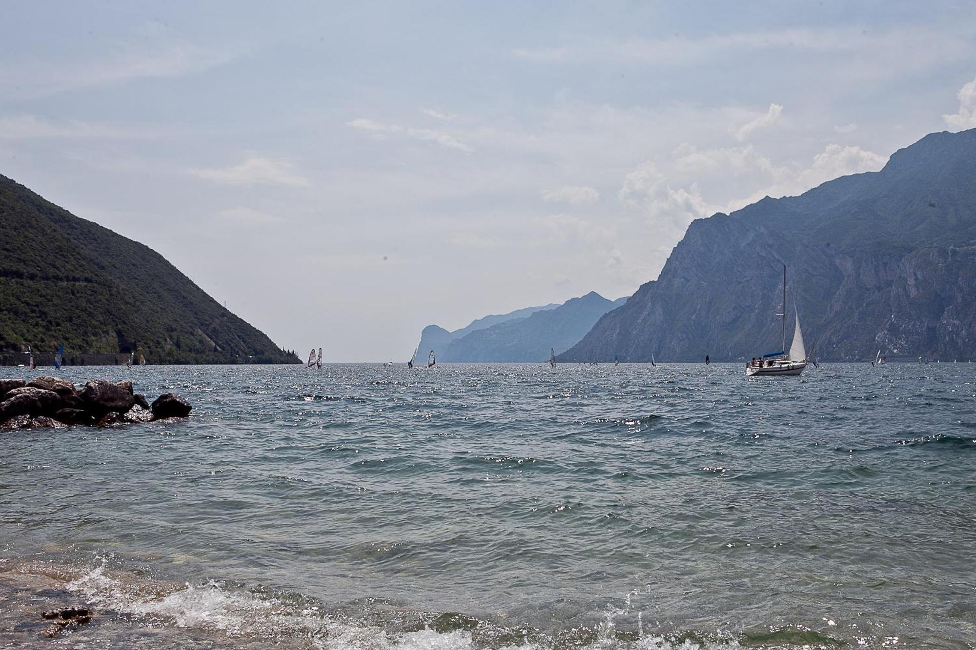 Hotel Villa Al Vento Torbole Sul Garda Exterior photo
