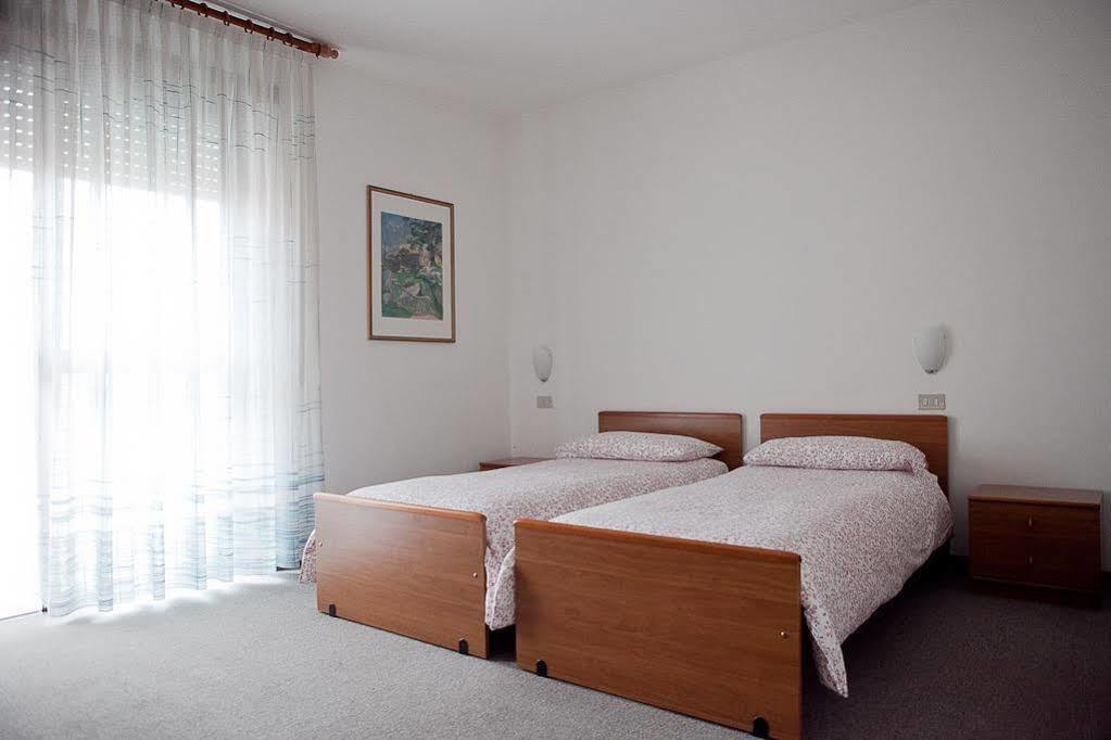 Hotel Villa Al Vento Torbole Sul Garda Exterior photo